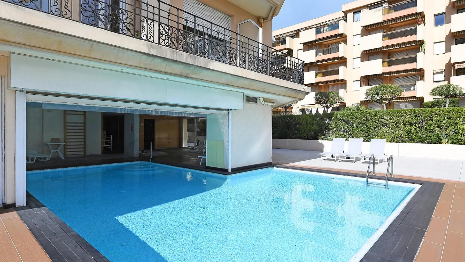 Appartement Victoria Bergamote Attic - Happy Rentals Menton France