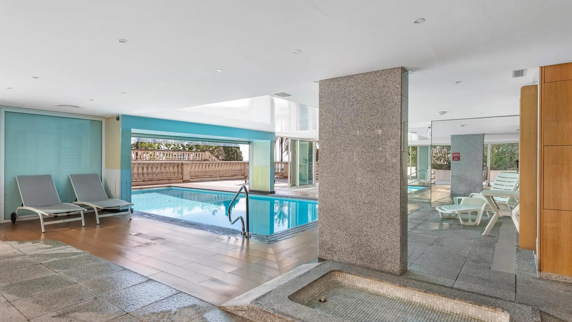 Victoria Bergamote Attic - Happy Rentals Menton Appartement