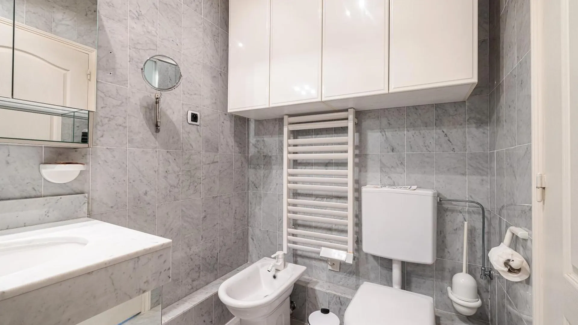 Appartement Victoria Bergamote Attic - Happy Rentals Menton