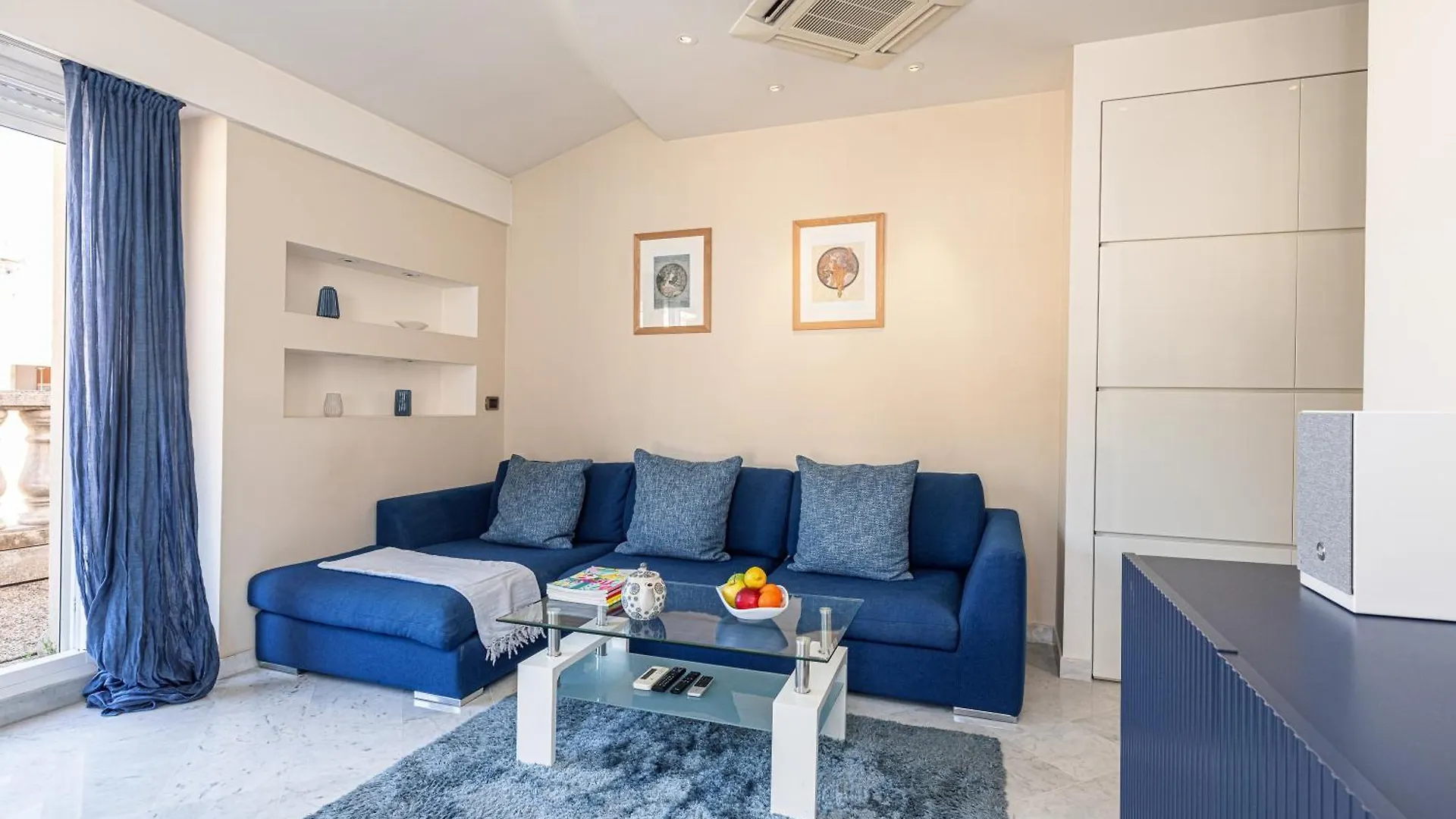 Victoria Bergamote Attic - Happy Rentals Menton